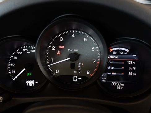 Certified 2025 Porsche Macan S image 16