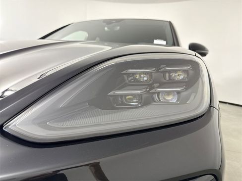 New 2026 Porsche Cayenne S image 11