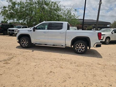 New 2026 GMC Sierra 1500 SLT AWD/4WD image 8