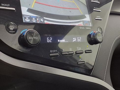 Used 2020 Toyota Camry XSE image 14