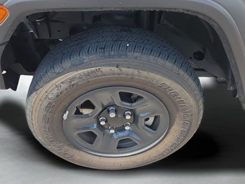Used 2021 Jeep Wrangler Sport AWD/4WD image 29
