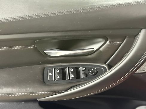 Used 2016 BMW M3 RWD image 23