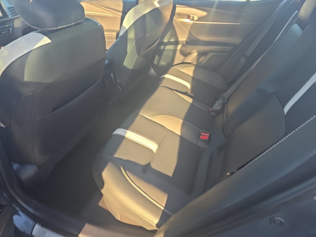 Used 2025 Toyota Camry SE w/ Convenience Package FWD image 22