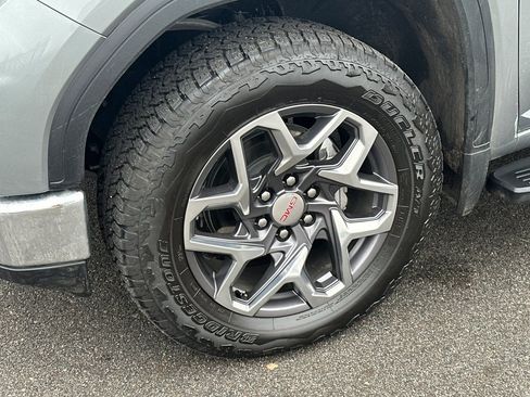 Used 2025 GMC Sierra 1500 SLT w/ SLT Premium Plus Package image 47