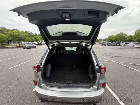 Used 2023 Ford Escape ST-Line w/ Tech Pack #1 FWD image 22