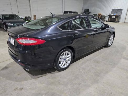 Used 2014 Ford Fusion SE FWD image 12