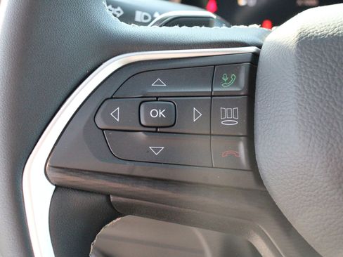 New 2026 Jeep Grand Cherokee L Laredo image 9