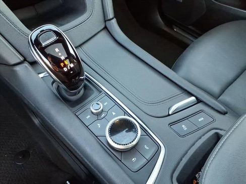 Certified 2025 Cadillac XT5 Premium Luxury image 33