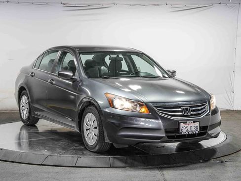 Used 2011 Honda Accord LX image 5