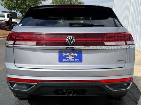 Used 2024 Volkswagen Atlas Cross Sport SE image 16