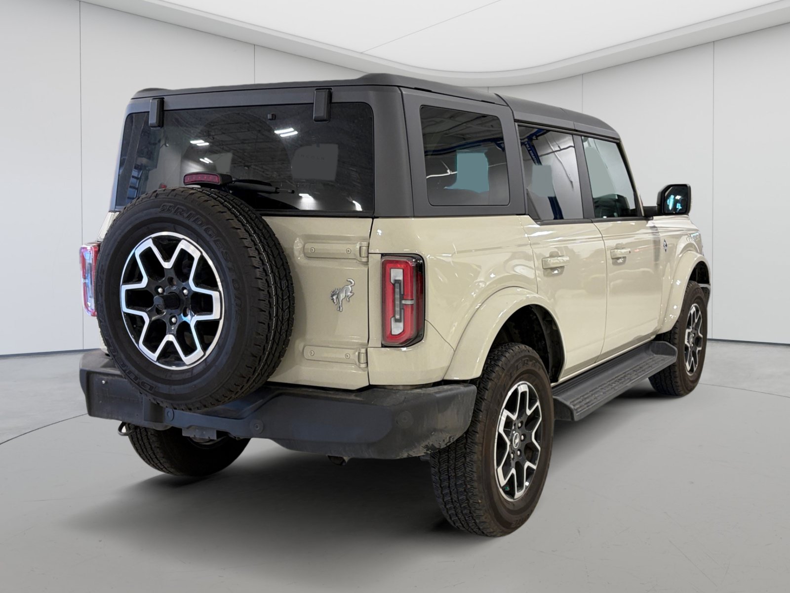 Used 2025 Ford Bronco Outer Banks AWD/4WD image 5