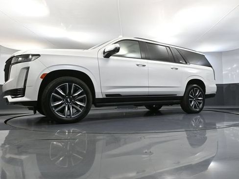 Used 2021 Cadillac Escalade ESV Sport w/ Heavy-Duty Trailer Package AWD/4WD image 67