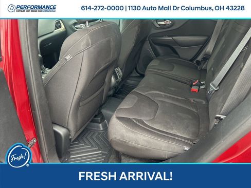 Used 2015 Jeep Cherokee Latitude FWD image 13