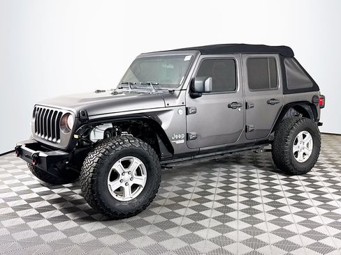 Used 2019 Jeep Wrangler Unlimited Sport S AWD/4WD image 4
