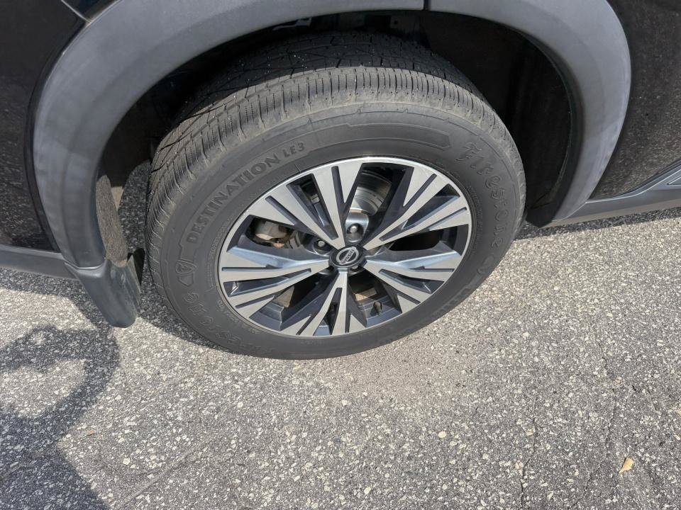 Used 2021 Nissan Rogue SV w/ Premium Package FWD image 23