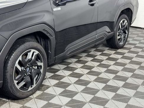 Used 2025 Subaru Forester Limited image 13