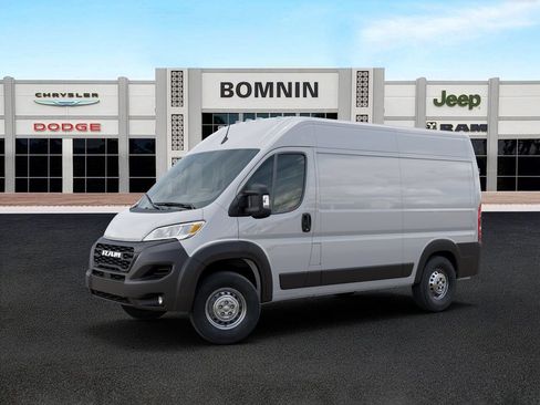 New 2026 RAM ProMaster 2500 w/ Convenience Group FWD image 2