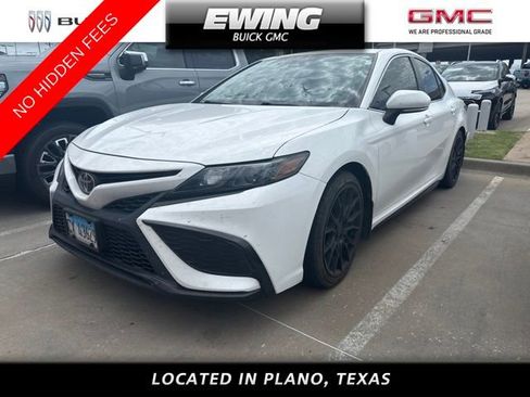 Used 2021 Toyota Camry SE w/ TRD Appearance Package (TMS) FWD image 1