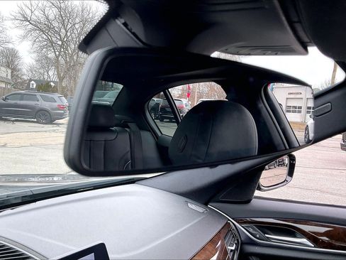 Used 2018 BMW 540i xDrive w/ Premium Package image 32
