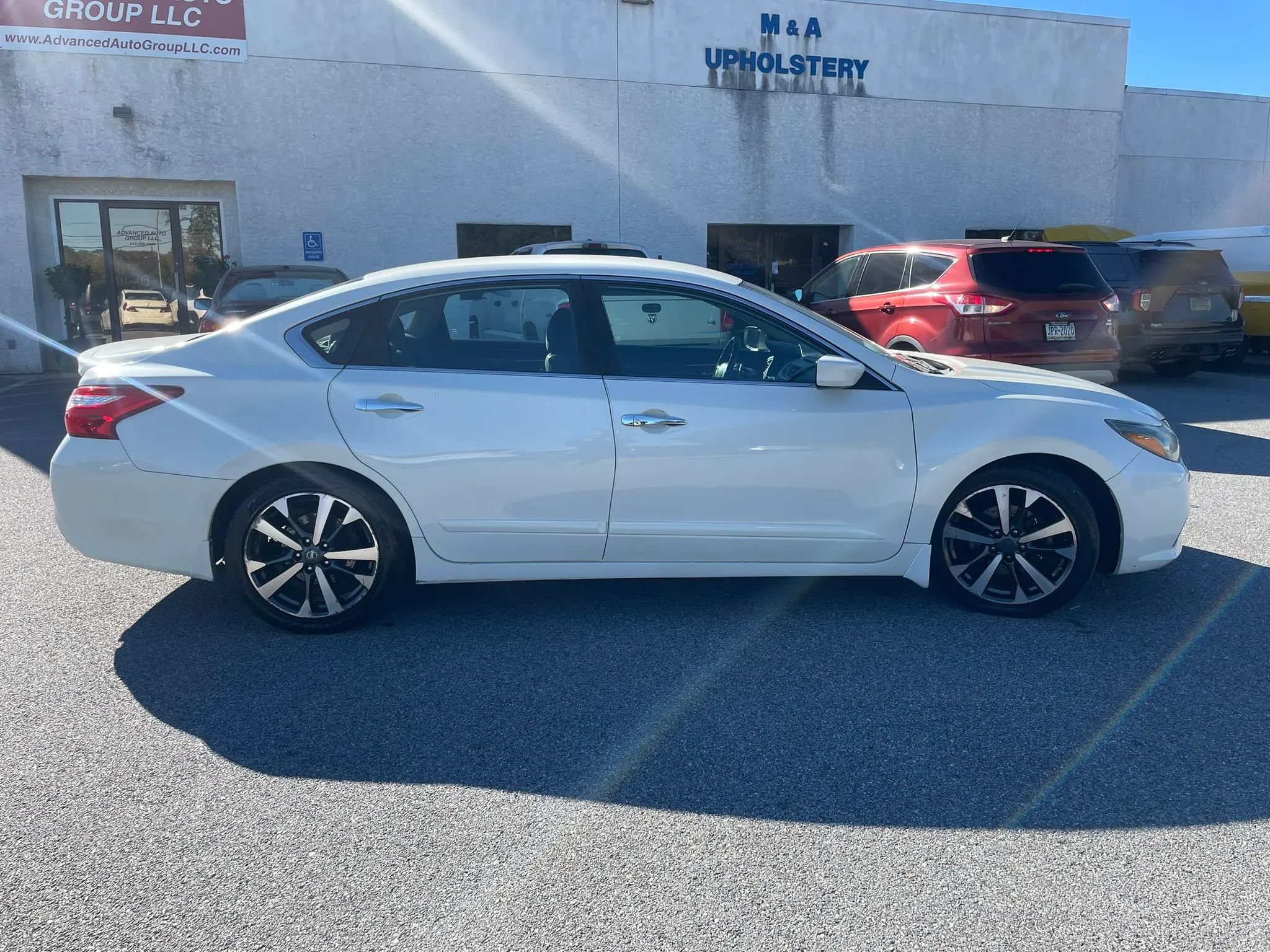 Used 2016 Nissan Altima 3.5 SR FWD image 23
