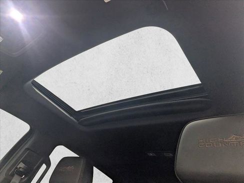 Used 2024 Chevrolet Silverado 2500 High Country w/ Z71 Off-Road Package image 17