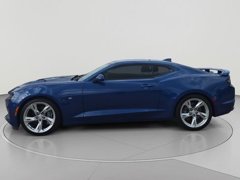 Used 2022 Chevrolet Camaro LT RWD image 2