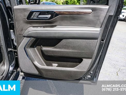 Used 2025 Chevrolet Suburban Z71 AWD/4WD image 57