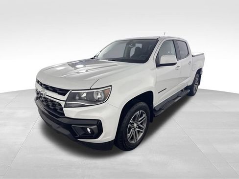 Used 2022 Chevrolet Colorado LT w/ LT Convenience Package AWD/4WD image 3