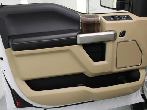 Used 2016 Ford F150 Lariat w/ Equipment Group 502A Luxury AWD/4WD image 51