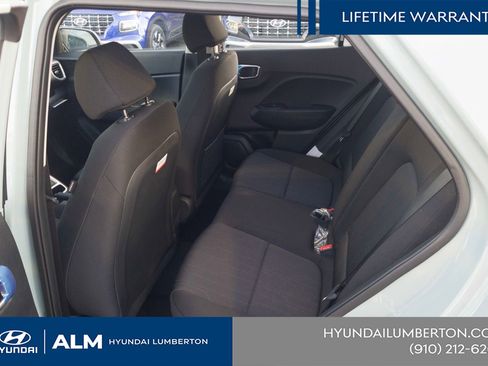 New 2026 Hyundai Venue SE FWD image 17