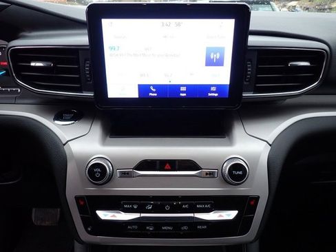 Certified 2023 Ford Explorer XLT w/ Equipment Group 202A image 28