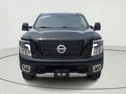 Used 2019 Nissan Titan PRO-4X w/ Pro-4x Convenience Package AWD/4WD image 2