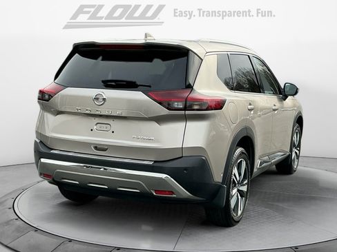 Used 2021 Nissan Rogue Platinum image 9