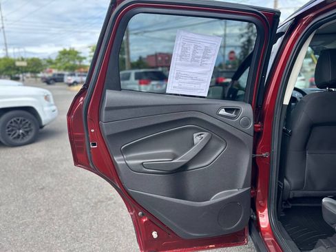 Used 2014 Ford Escape SE w/ Equipment Group 201A AWD/4WD image 19