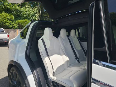 Used 2016 Tesla Model X P90D AWD/4WD image 16