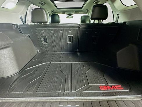 Used 2023 GMC Terrain SLT w/ Tech Package AWD/4WD image 32