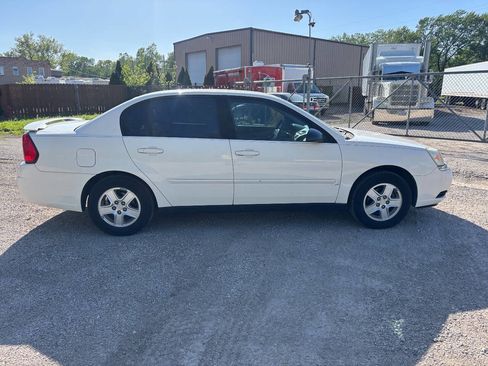 Used 2005 Chevrolet Malibu LS w/ Preferred Equipment Group image 5