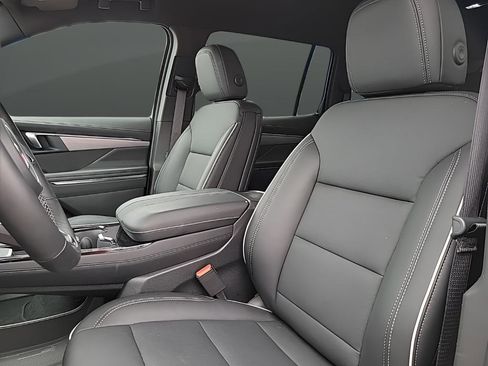 Used 2025 Buick Enclave Preferred image 22