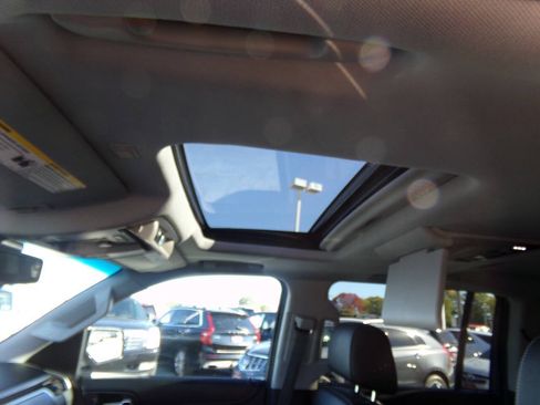 Used 2015 Chevrolet Suburban LTZ image 77