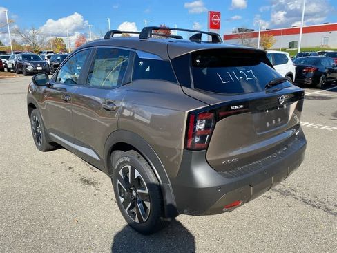 New 2026 Nissan Kicks SV w/ SV Premium Package image 4