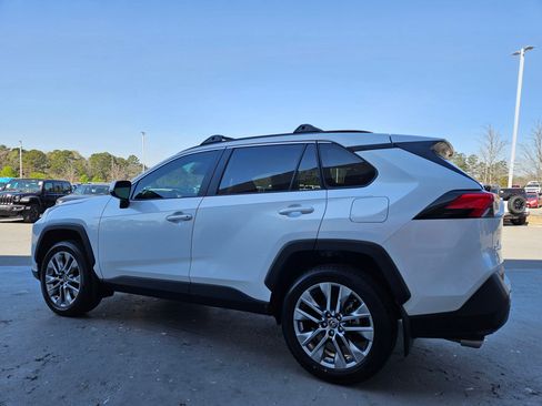 Used 2024 Toyota RAV4 XLE Premium image 5