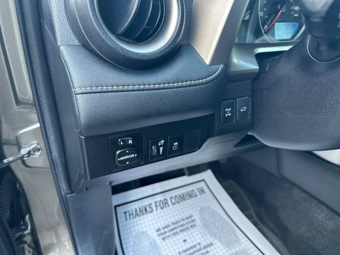 Used 2015 Toyota RAV4 XLE AWD/4WD image 19