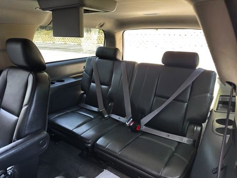 Used 2013 GMC Yukon XL Denali AWD/4WD image 27