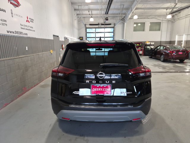 Certified 2023 Nissan Rogue SV w/ SV Premium B Package AWD/4WD image 4