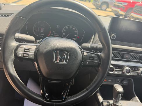 Used 2023 Honda Civic Sport image 11