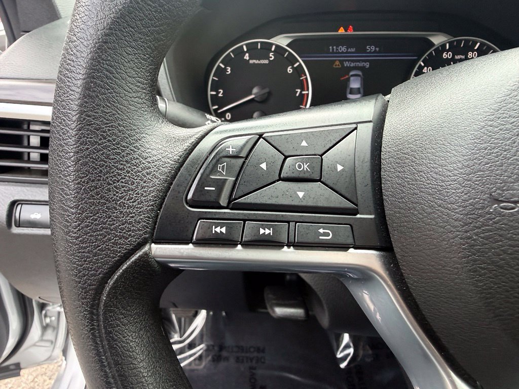 Used 2025 Nissan Altima 2.5 SV FWD image 25