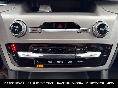 Used 2022 Ford Explorer XLT w/ Class IV Trailer Tow Package image 25