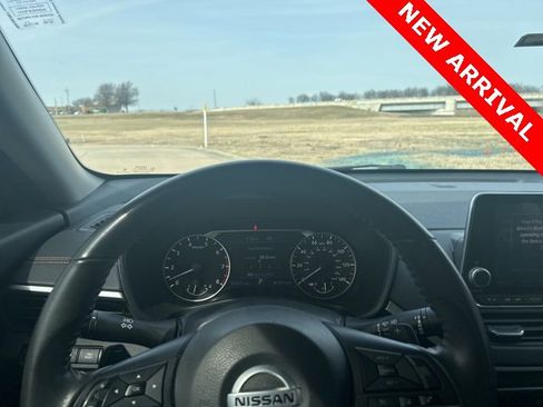 Used 2022 Nissan Altima 2.5 SR image 13