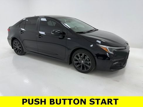 Used 2023 Toyota Corolla SE image 1