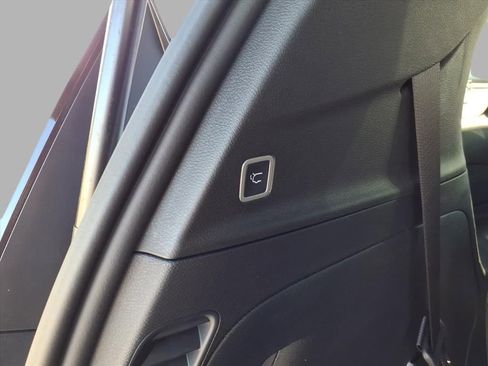 New 2026 Chrysler Pacifica Select image 6